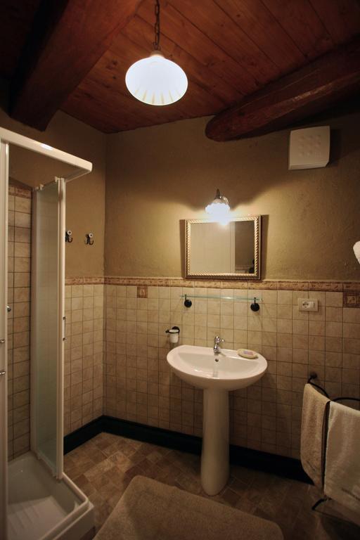 B&B Cascina Dell'Orso Castelsantangelo sul Nera Habitación foto